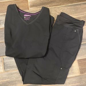 Black scrub set EUC